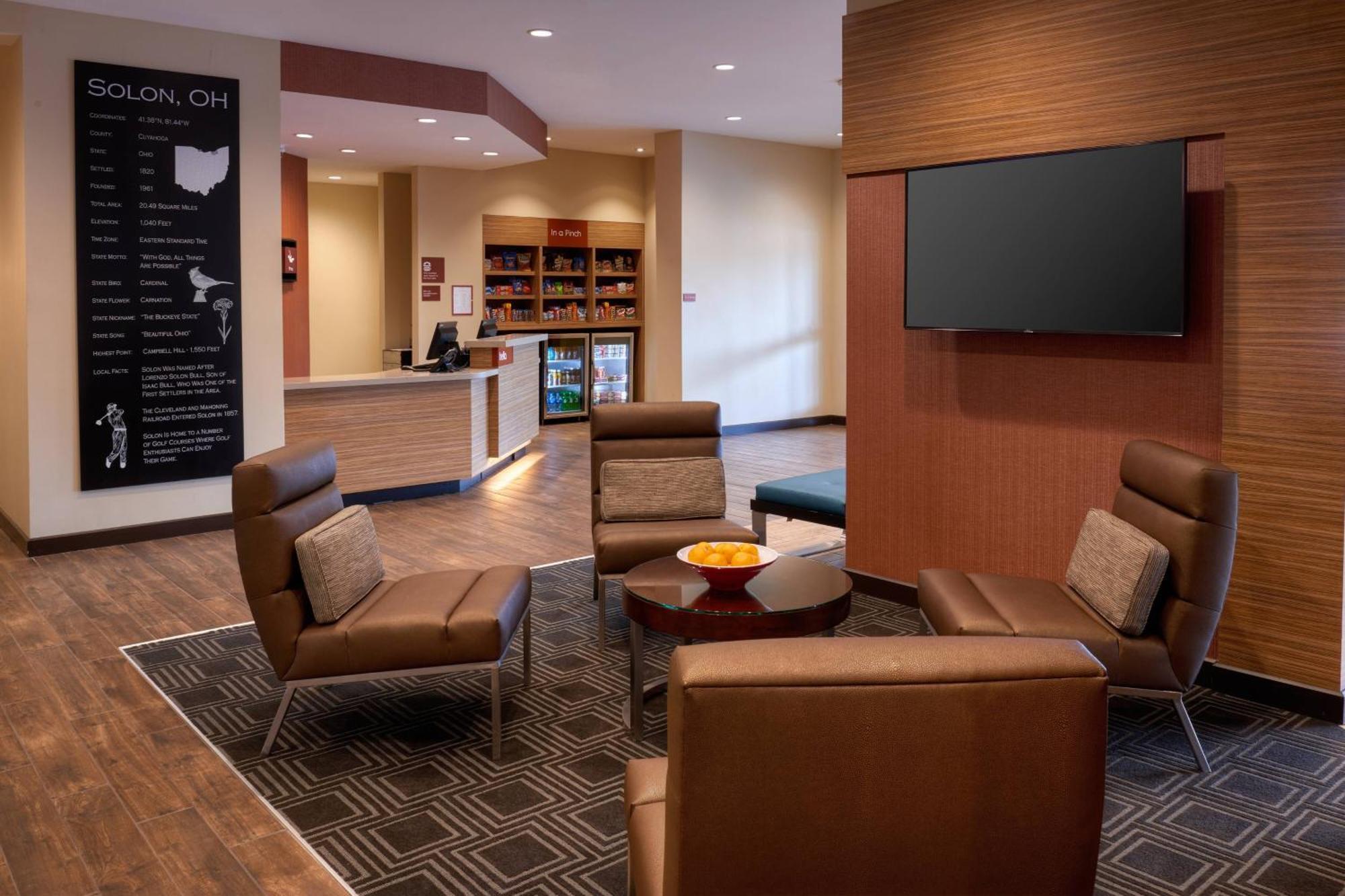Towneplace Suites By Marriott Cleveland Solon Bagian luar foto