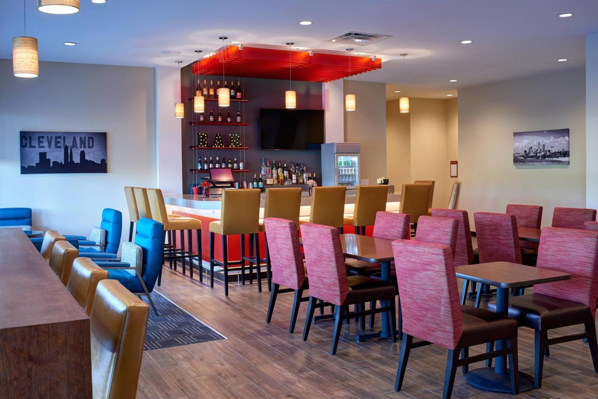 Towneplace Suites By Marriott Cleveland Solon Bagian luar foto