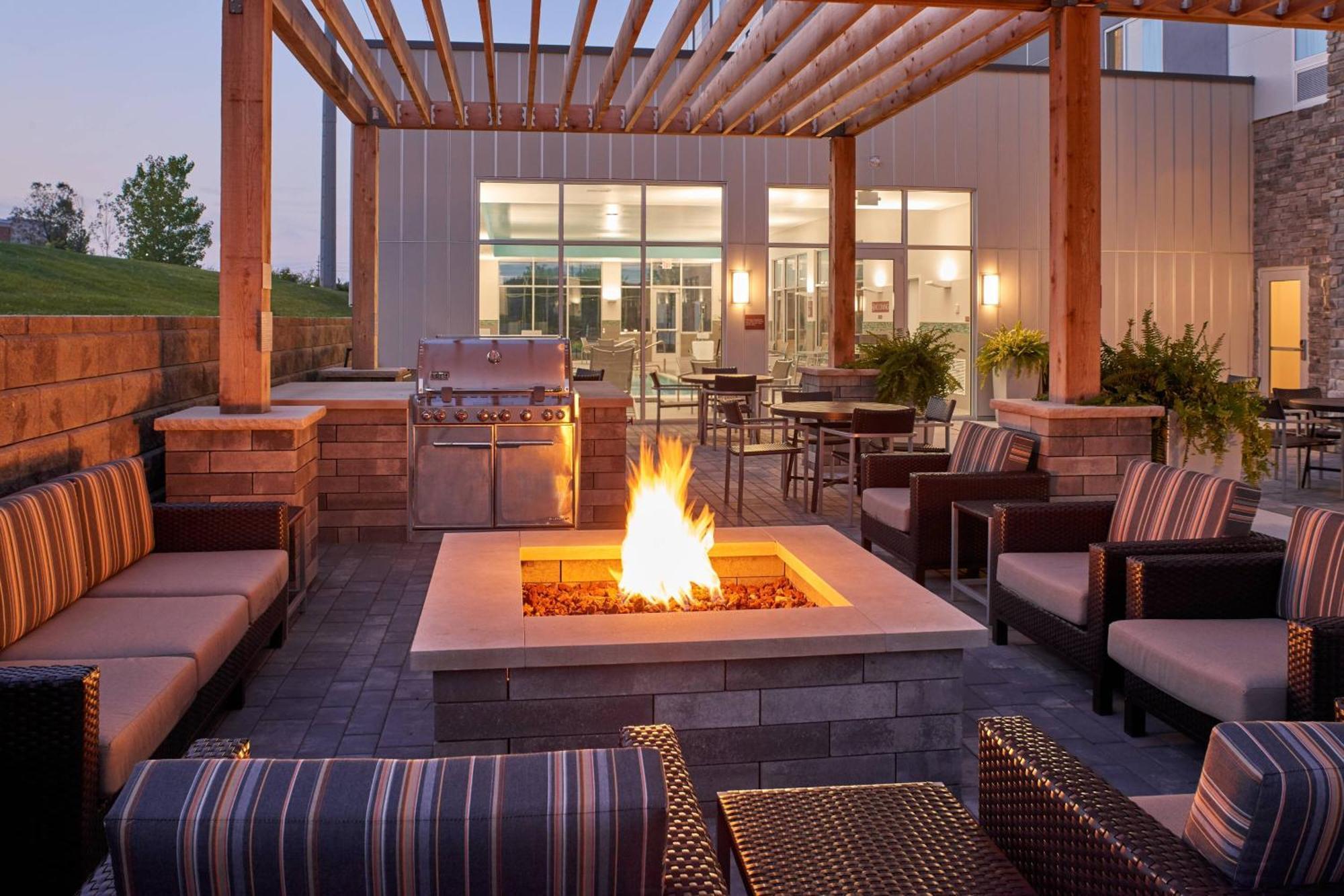 Towneplace Suites By Marriott Cleveland Solon Bagian luar foto