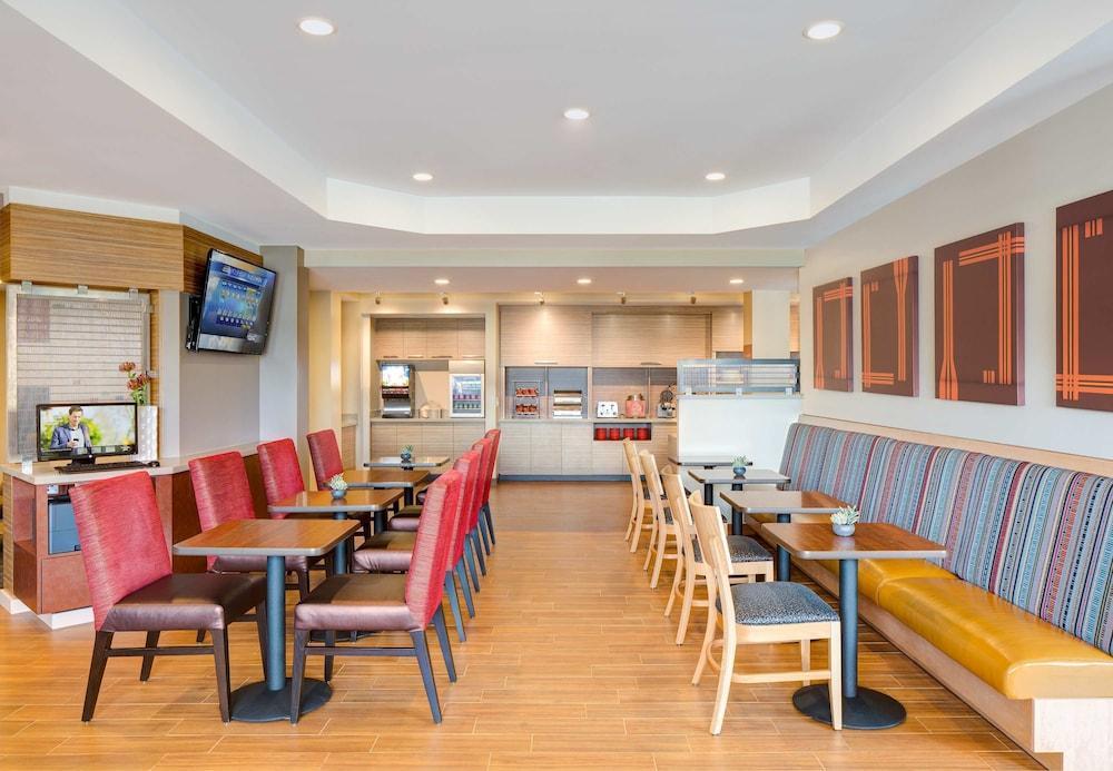 Towneplace Suites By Marriott Cleveland Solon Bagian luar foto